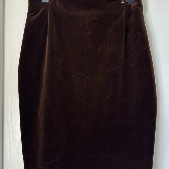 Chic Dark Brown Pencil Skirt - Picture 2 of 6